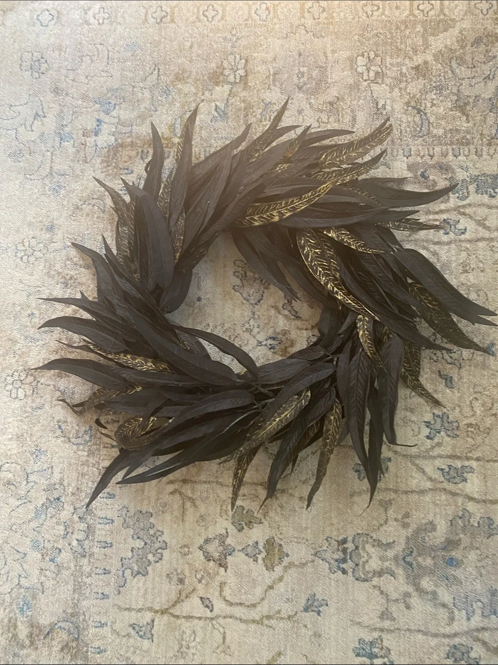 NWT BLACK AND GOLD RAVEN FEATHER HALLOWEEN WREATH